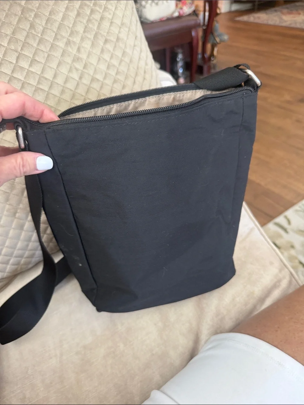 Baggallini Black Compact Crossbody Messenger Bag